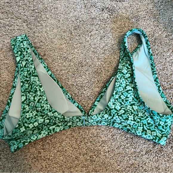 Aerie wide strap plunge bikini green floral - Picture 6 of 11